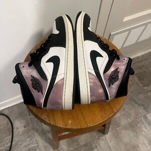 Retro 1 mids Jordan men size 9.5